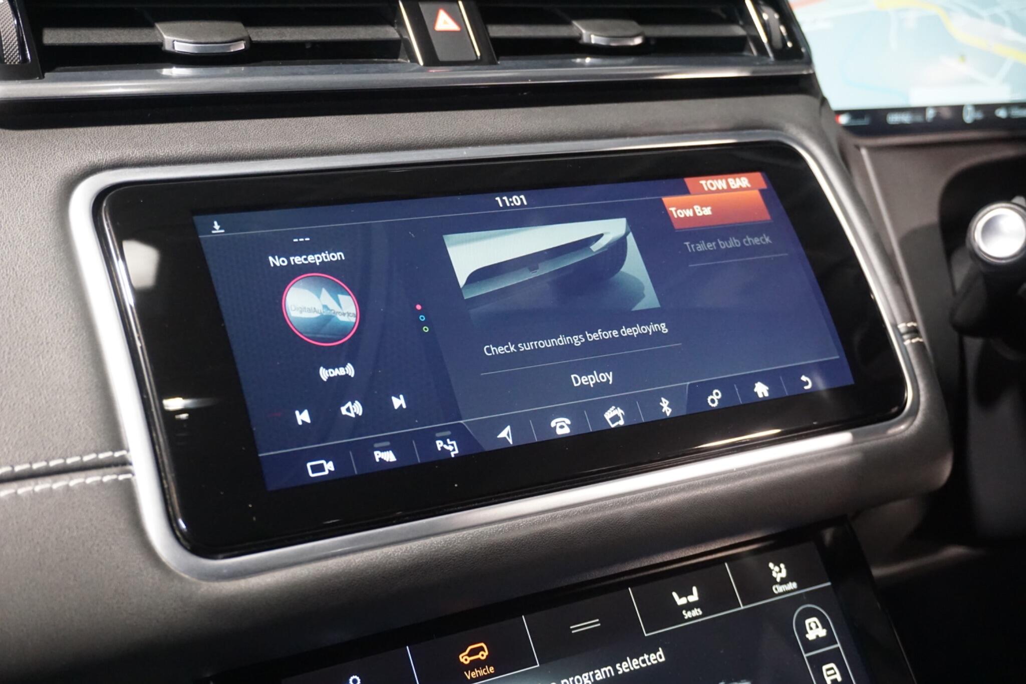 Land Rover Range Rover Velar 3.0 SD6 V6 R-Dynamic HSE SUV 5dr Diesel Auto 4WD Euro 6 (s/s) (300 ps)